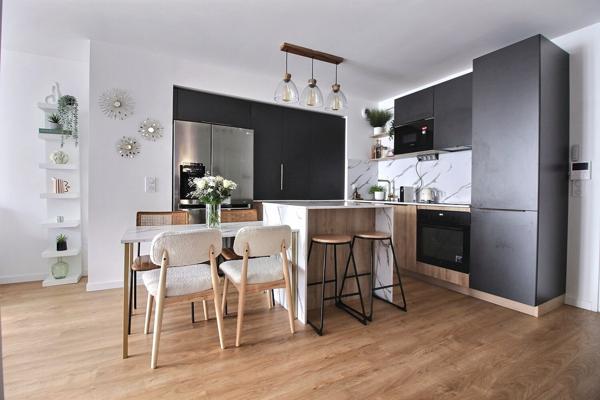 4 pièces avec balcon au pied du métro