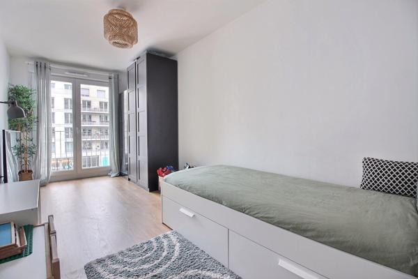 4 pièces avec balcon au pied du métro