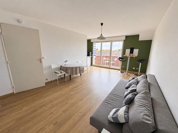 A LOUER : T1 à LILLE • Rue de la Louvière - SAINT-MAURICE PELLEVOISIN • 780 € CC • Réf. 1601-44