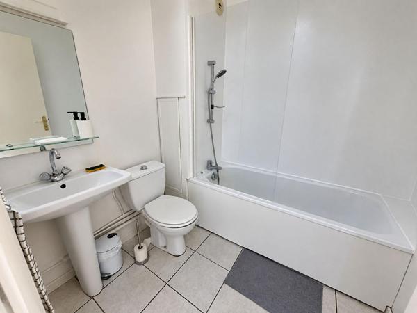 A LOUER : T1 à LILLE • Rue de la Louvière - SAINT-MAURICE PELLEVOISIN • 780 € CC • Réf. 1601-44