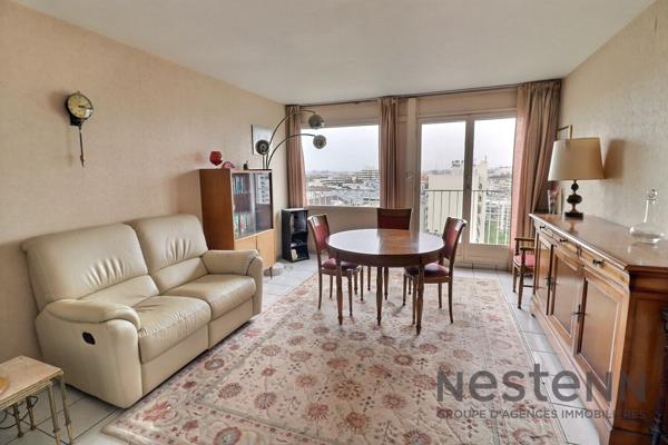 Appartement de trois pièces à Vincennes avec cave et place de parking