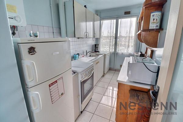 Appartement de trois pièces à Vincennes avec cave et place de parking