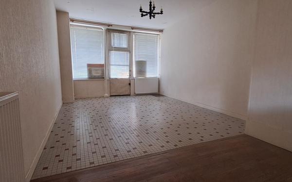 Immeuble à vendre    10 pièces •  Boussac