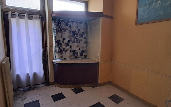 Immeuble à vendre    10 pièces •  Boussac
