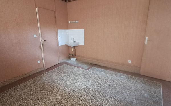 Immeuble à vendre    10 pièces •  Boussac