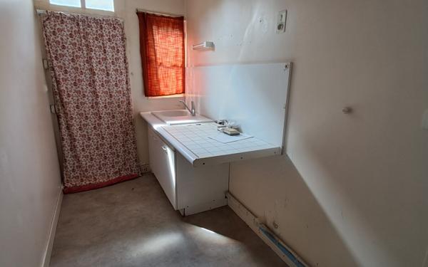 Immeuble à vendre    10 pièces •  Boussac