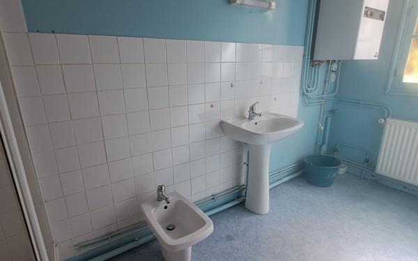 Immeuble à vendre    10 pièces •  Boussac