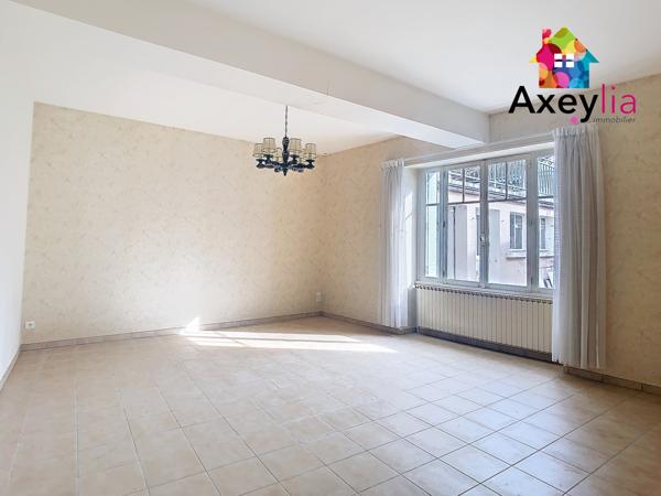 Saint-Agnan (71160) Maison T6 + appartement T2 + garage et jardin