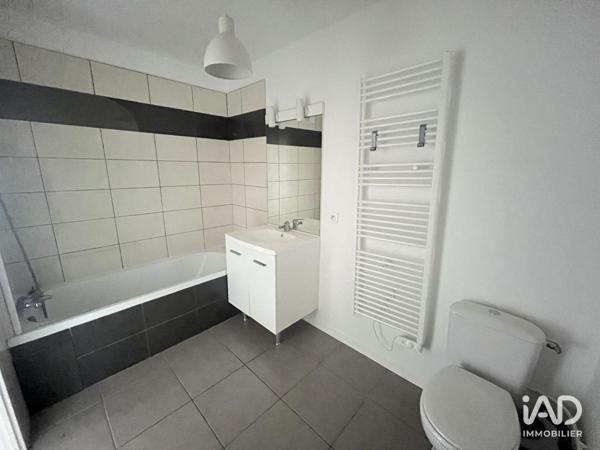Location appartement 5 pièces 94 m² Mérignac