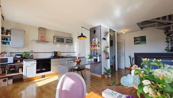 BOURGES APPARTEMENT 65.50 M² 3 PIECES DUPLEX BALCON PARKING