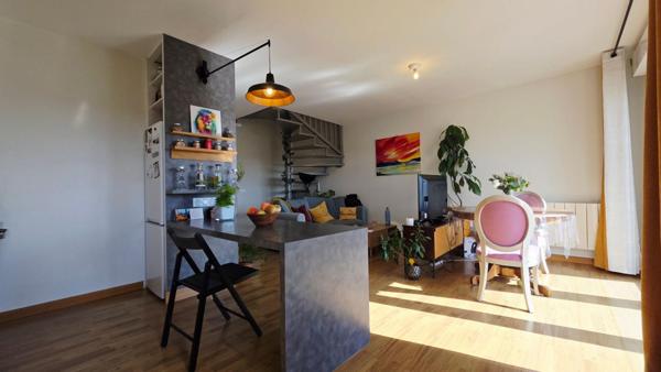 BOURGES APPARTEMENT 65.50 M² 3 PIECES DUPLEX BALCON PARKING