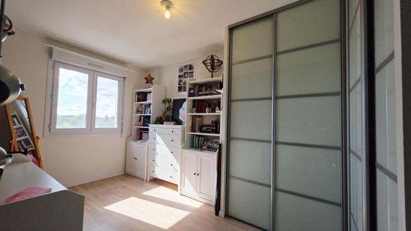 BOURGES APPARTEMENT 65.50 M² 3 PIECES DUPLEX BALCON PARKING