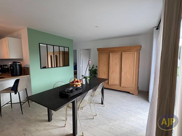 Location maison Plumelec : 880 € - AJP Immobilier Plumelec