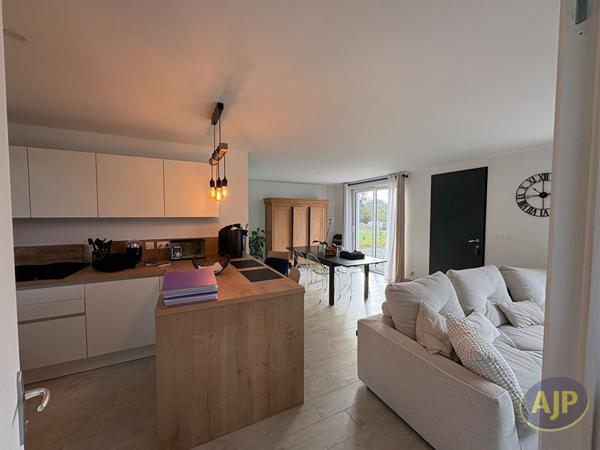 Location maison Plumelec : 880 € - AJP Immobilier Plumelec