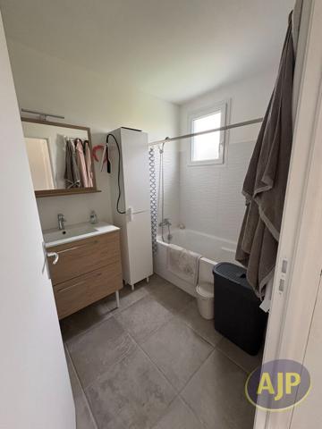 Location maison Plumelec : 880 € - AJP Immobilier Plumelec