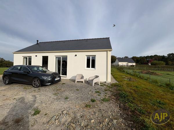 Location maison Plumelec : 880 € - AJP Immobilier Plumelec