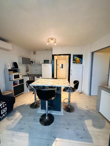 T2 avec loggia, vue mer et parking privatif