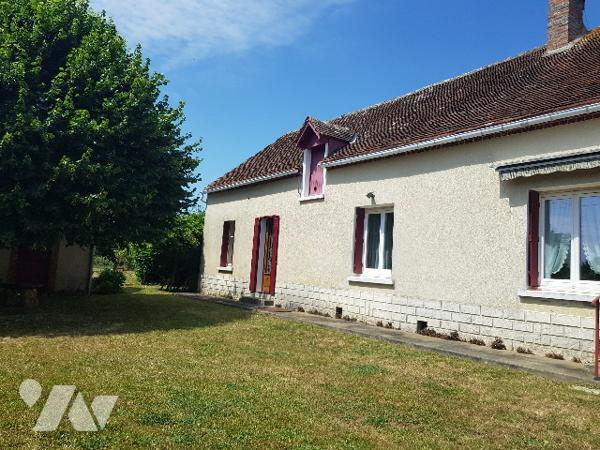 Maison d'habitation de type longère d'environ 102 m², terrain 3.813 m²