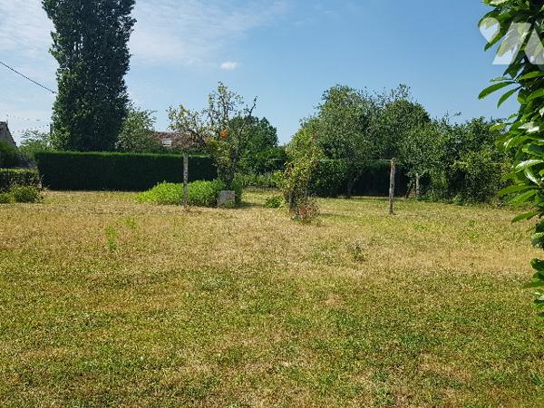 Maison d'habitation de type longère d'environ 102 m², terrain 3.813 m²