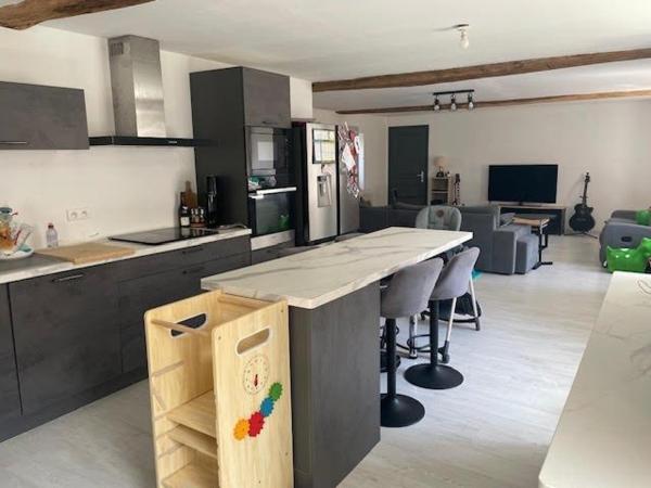 Grande maison entièrement rénovée avec 5 chambres à Montigny sur aube