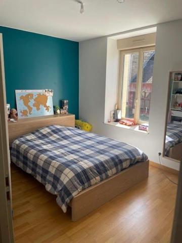 Grande maison entièrement rénovée avec 5 chambres à Montigny sur aube