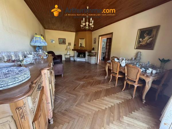 Vente                                                      Maison
                        
                     5 pièces                      112 m2                     à Lavelanet