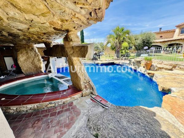 Vente                                                      Villa
                        
                     5 pièces                      220 m2                     à Vinassan