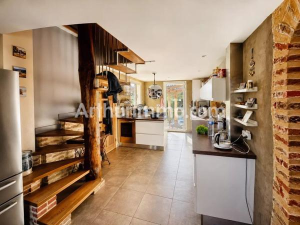 Vente                                                      Villa
                        
                     5 pièces                      220 m2                     à Vinassan