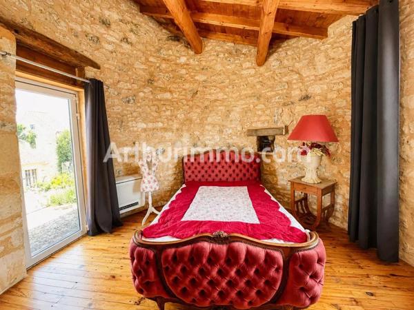 Vente                                                      Villa
                        
                     5 pièces                      220 m2                     à Vinassan