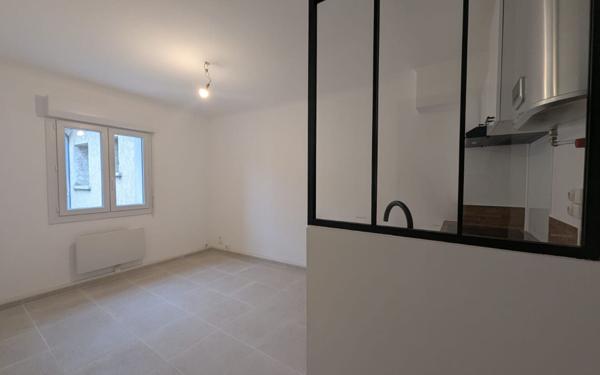 Appartement à louer    2 pièces •  Remoulins