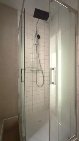 A VENDRE 2P RENOVE 31M2 CALME CANAL ST MARTIN GONCOURT PARIS 10E