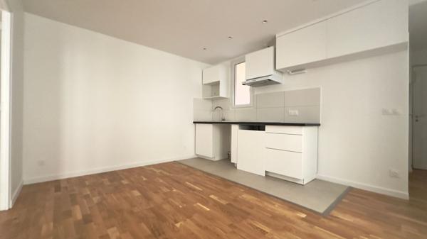 A VENDRE 2P RENOVE 31M2 CALME CANAL ST MARTIN GONCOURT PARIS 10E