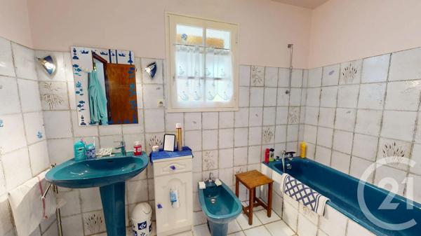 Maison à vendre  6 pièces - 128,87 m 2   ST VINCENT SUR JARD  - 85