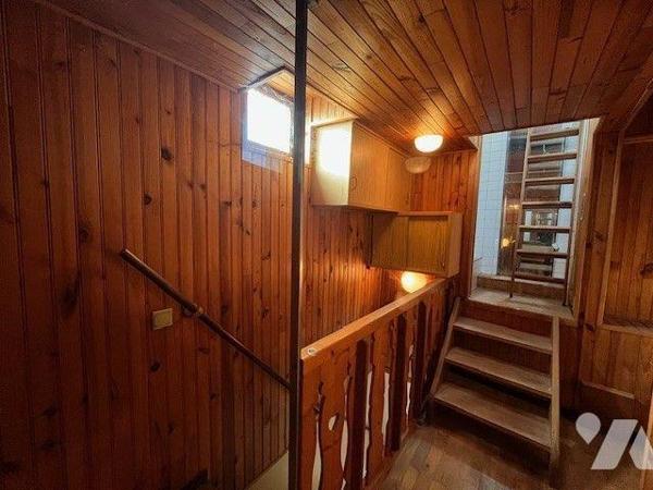 Appartement T6 centre ville Chambéry.

Cet appartement en duplex entièrement à rénover de 183...