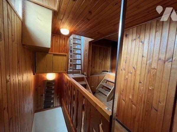 Appartement T6 centre ville Chambéry.

Cet appartement en duplex entièrement à rénover de 183...