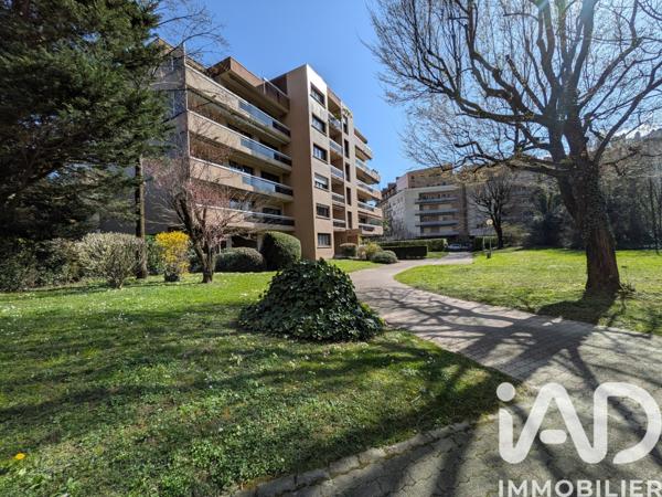 Location appartement 5 pièces 105 m² Grenoble