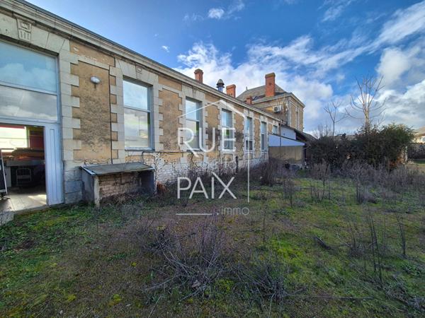 86330 MARTAIZE Maison Martaize 6 pièce(s) 255 m2