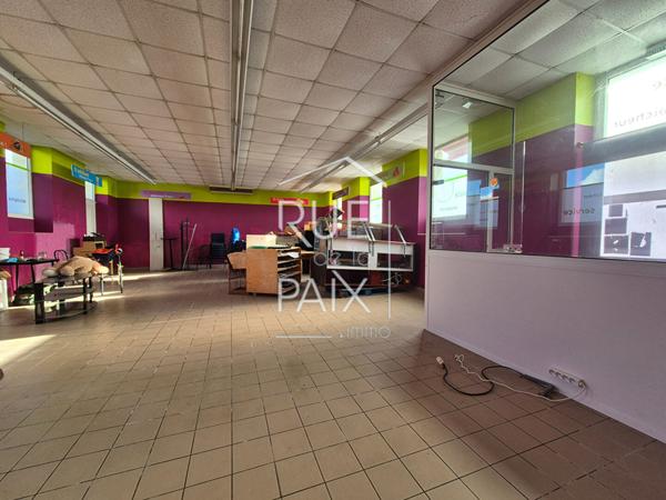 86330 MARTAIZE Maison Martaize 6 pièce(s) 255 m2