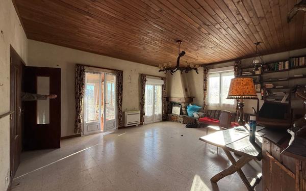 Maison à vendre    2 pièces •  Rosières