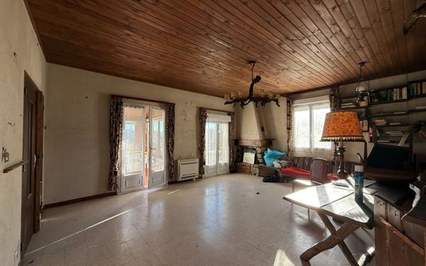 Maison à vendre    2 pièces •  Rosières