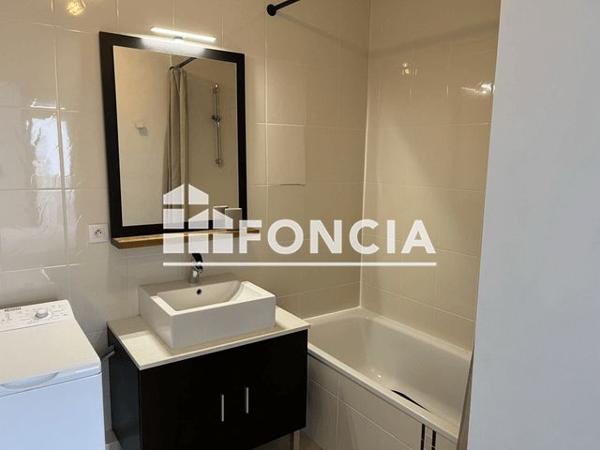 Location Appartement 2 pièces 37.9 m² - 27 RUE DE NEW YORK Grenoble 38000