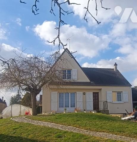 Voulx pavillon sur sous-sol complet, 95 m², 5 pièces, 4 chambres possibilité + sur 940 m² de terrain