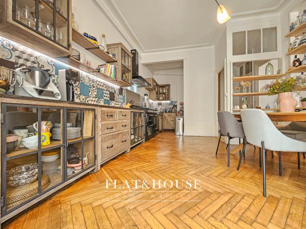 Appartement hypercentre NANTES- T4 100 m² au 1er étage - RUE BON SECOURS