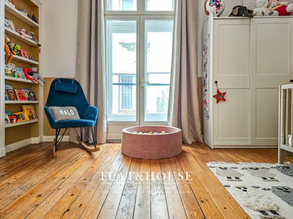 Appartement hypercentre NANTES- T4 100 m² au 1er étage - RUE BON SECOURS