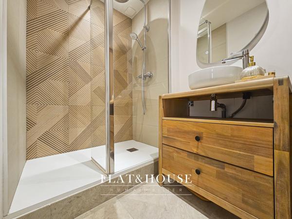 Appartement hypercentre NANTES- T4 100 m² au 1er étage - RUE BON SECOURS