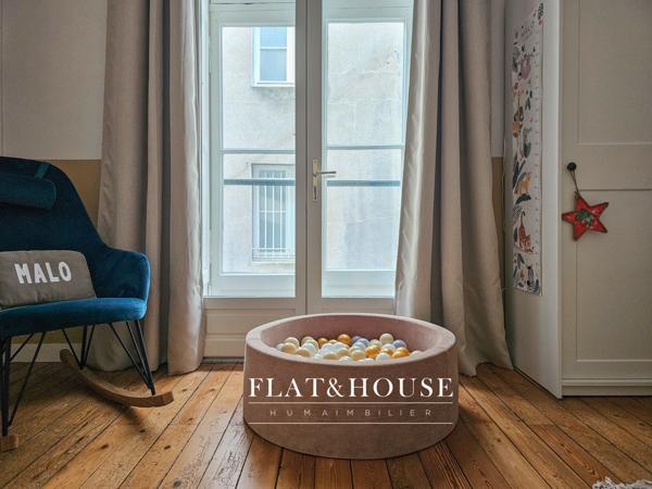 Appartement hypercentre NANTES- T4 100 m² au 1er étage - RUE BON SECOURS