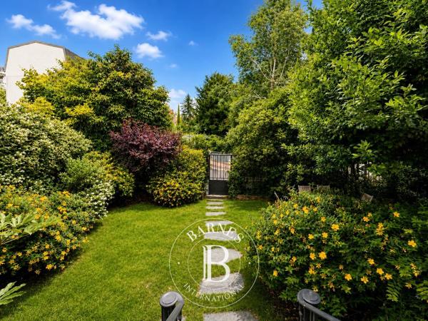 Suresnes, Maison 5 Chambres -  212 m² à vendre