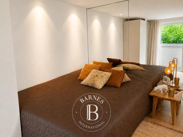 Suresnes, Maison 5 Chambres -  212 m² à vendre