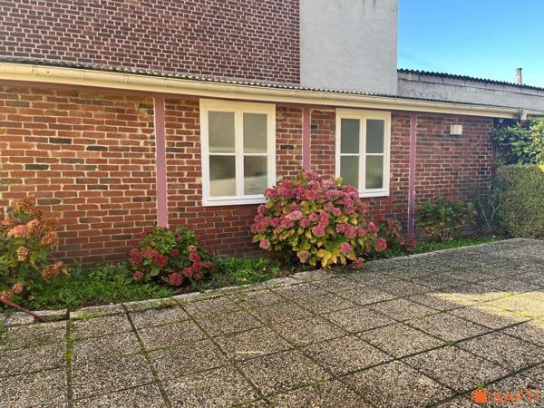 Maison de caractère avec jardin et garage
