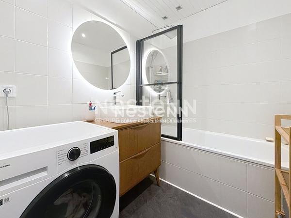 Appartement Guyancourt en dernier étage, Gare à Pieds 4 pièce(s) 84M², Terrasse, box. Excellent état